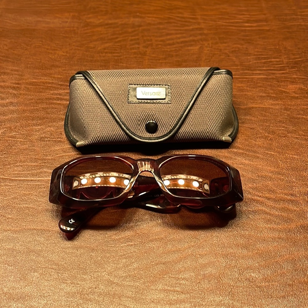 Vintage 1980-1990’s Gianni Versace Sunglasses 🩵🩵PRICE DROP 🩵🩵